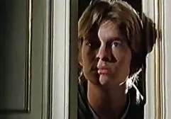 Der Typ möchte seiner Freundin ein Geschenk machen und kauft ihr einen großen Dildo. Nachdem er kostenlose fickfilme den Packer gebeten hatte, es farbenfroh zu gestalten, glaubte er nicht, dass das Mädchen beschließen würde, das Geschenk selbst zu benutzen