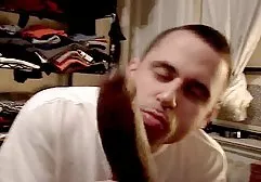 Schlanke blonde Turnerin, die sanft alte fickfilme Sex mit ihrem Freund hat