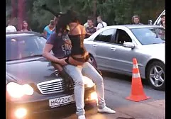 Capri will mit der feuchten Muschi seiner Freundin spielen fickfilme free