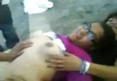 Geile fickfilme frei Männer arrangierten einen Gangbang mit einer vollbusigen Blondine