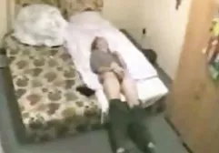 Schlampe macht einen geilen kurze fickfilme tiefen Blowjob