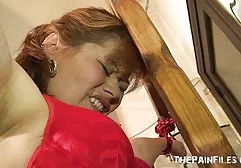 Das Mädchen in der Baskenmütze nimmt zwei Schwänze in kostenlose geile fickfilme ihre Löcher