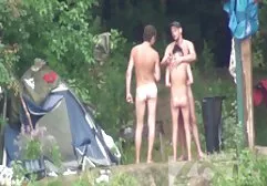 Hündinnen schauen Freundinnen an, wie sie ihre gratis fickfilme ansehen Fotzen ficken und streicheln