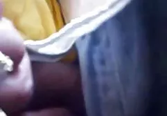 Junges Luder mit rasierter free fickfilme Muschi wird vor der Kamera gefickt