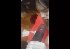 Asian kostenlose deutschsprachige fickfilme in Schuluniform stöhnt wie eine Katze von der Berührung eines Vibrators