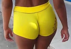 Asiatin geile fickfilme gratis mit haariger Muschi streichelt sich