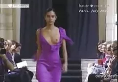 Hübsche Brünette und zwei junge Deutsche kostenlose fickfilme