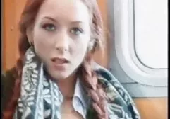 Die Brünette war fassungslos, als sie einen schlafenden Exzentriker mit einem goldenen Schwanz in ihrem Zimmer sah, der seinen Schwanz berührte. Er wachte auf und riss die Schönheit gratis fickfilme de in alle Risse