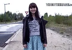 Aus hygienischen Gründen zog die Japanerin Handschuhe an und fing an, die Mitglieder von zwei Männern sanft kostenlose private fickfilme zu masturbieren, ohne zu vergessen, sie mit ihrer Zunge zu lecken