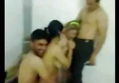 Er legte seine Hand in das nasse fickfilme ohne anmeldung Höschen einer schicken Blondine