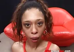 Das Mitglied ist dick und lang, so dass unsere Heldin buchstäblich ungeduldig ist, an die Spitze zu kommen und ihrem Partner einen atemberaubenden Knall kostenlose fickfilme ansehen zu arrangieren