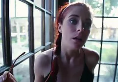 Die Stripperin setzte fickfilme mutter sohn den Kopf des Bären auf und arrangierte Ausschweifungen für die Knoten