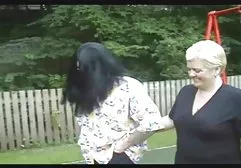 Leidende Frau verführt freie fickfilme einen Nachbarsjungen