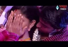 Zwei vollbusige Schweden lecken sich leidenschaftlich und fickfilme umsonst stecken sich einen dicken Dildo in ihre geilen Fotzen