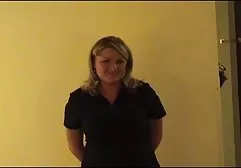 Ein junges Mädchen hatte noch keinen Sex mit einem fickfilme mutter sohn Mann, doch aus Angst vor einem Fehler bat sie ihren Onkel, ihn zu üben. Sie arbeitete an Stift und sabberte im Mund und brachte ihren Onkel schnell zum Orgasmus