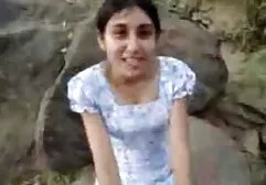 Dieses Mädchen ist ein echter Profi, der weiß, wie man einen tiefen Blowjob macht. Ihre tiefe alte fickfilme Kehle ließ den großen Schwanz des Mannes bis zum Ende hinein, sogar die Hoden fühlen sich weich an