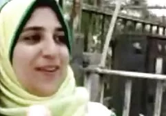 Die fette Puppe badet im Badezimmer und masturbiert eine gratis fickfilme de aufgeregte Muschi