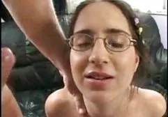 Die rothaarige Schlampe Kendra Cole fickt einen schwarzen Mann mit gratis fickfilme de einem Hahnrei