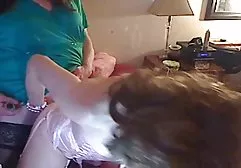 Dude steckte fickfilme ohne anmeldung seine große Bürste in die Muschi