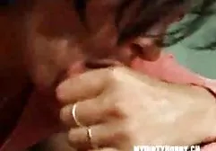 Vollbusige kostenlose fickfilme ansehen Frau masturbiert vor der Kamera