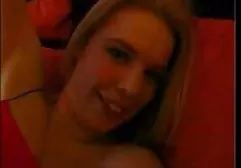 Die deutsche fickfilme kostenlos wunderschöne Jennifer liebt Rot.