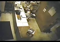 Die hübsche Rino in lila Höschen lässt das Männchen mit fickfilme umsonst ihrer Muschi spielen