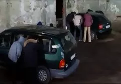 Zwei Mädchen freie fickfilme verführten einen hübschen Kerl